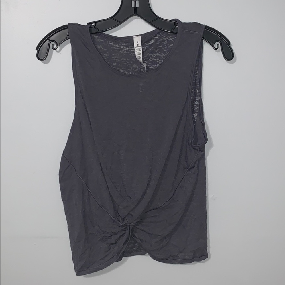 Lululemon gray crop top size 8
